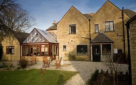 Cranbourne House 4*